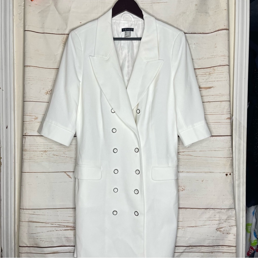 Venus • Coat • Winter • Fall • Office • Business Attire • Size 14 • Pockets